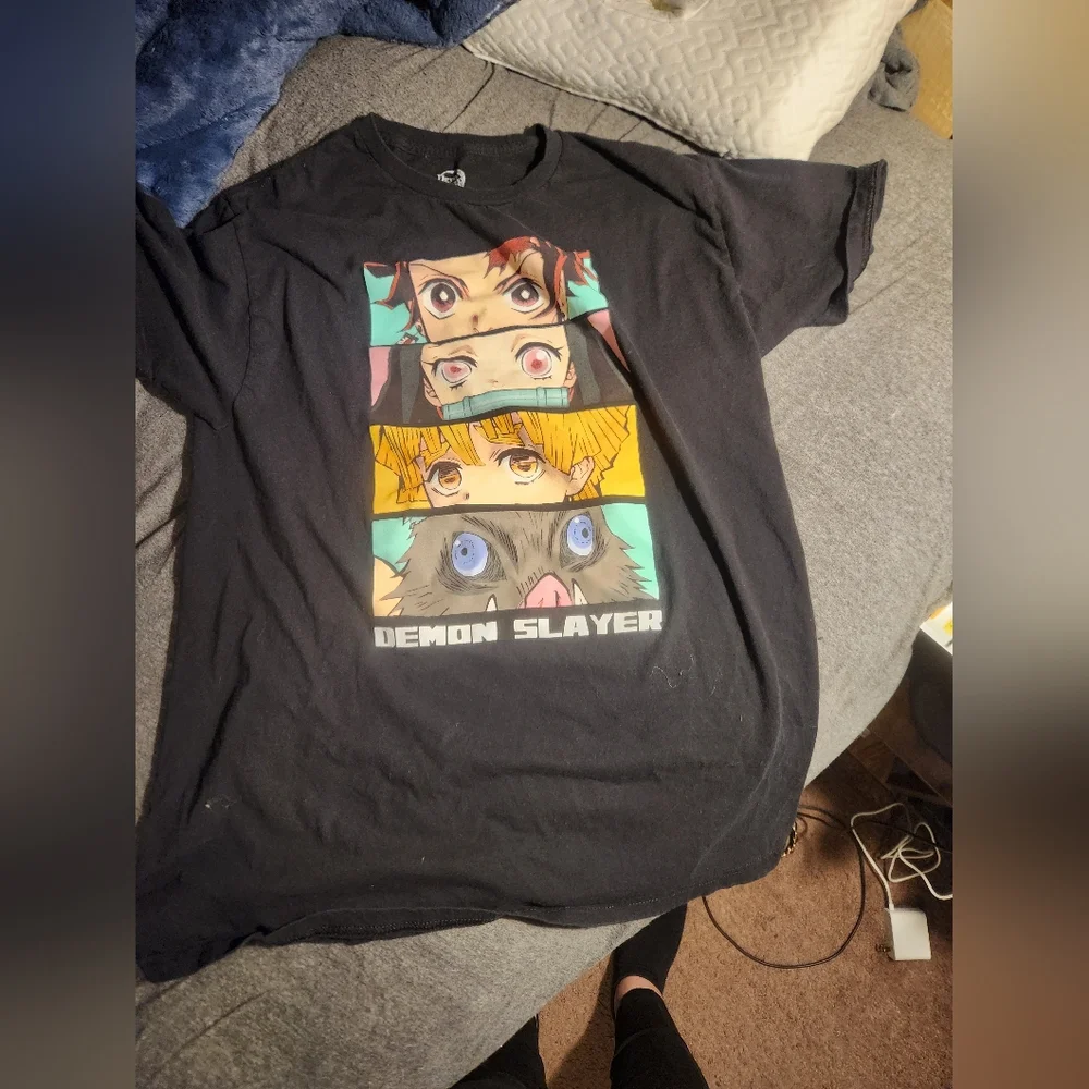 Demon Slayer Graphic T-Shirt - Picture 1 of 2